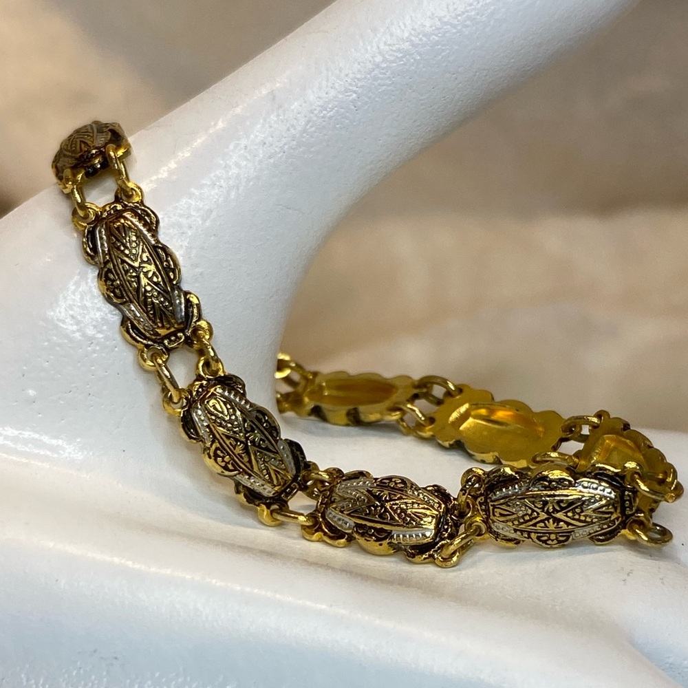 Beautiful Vintage Damascene Bracelet size 6.5” Claw Clasp - Picture 8 of 8